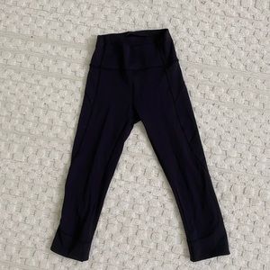 Lulu lemon Athletica crop leggings